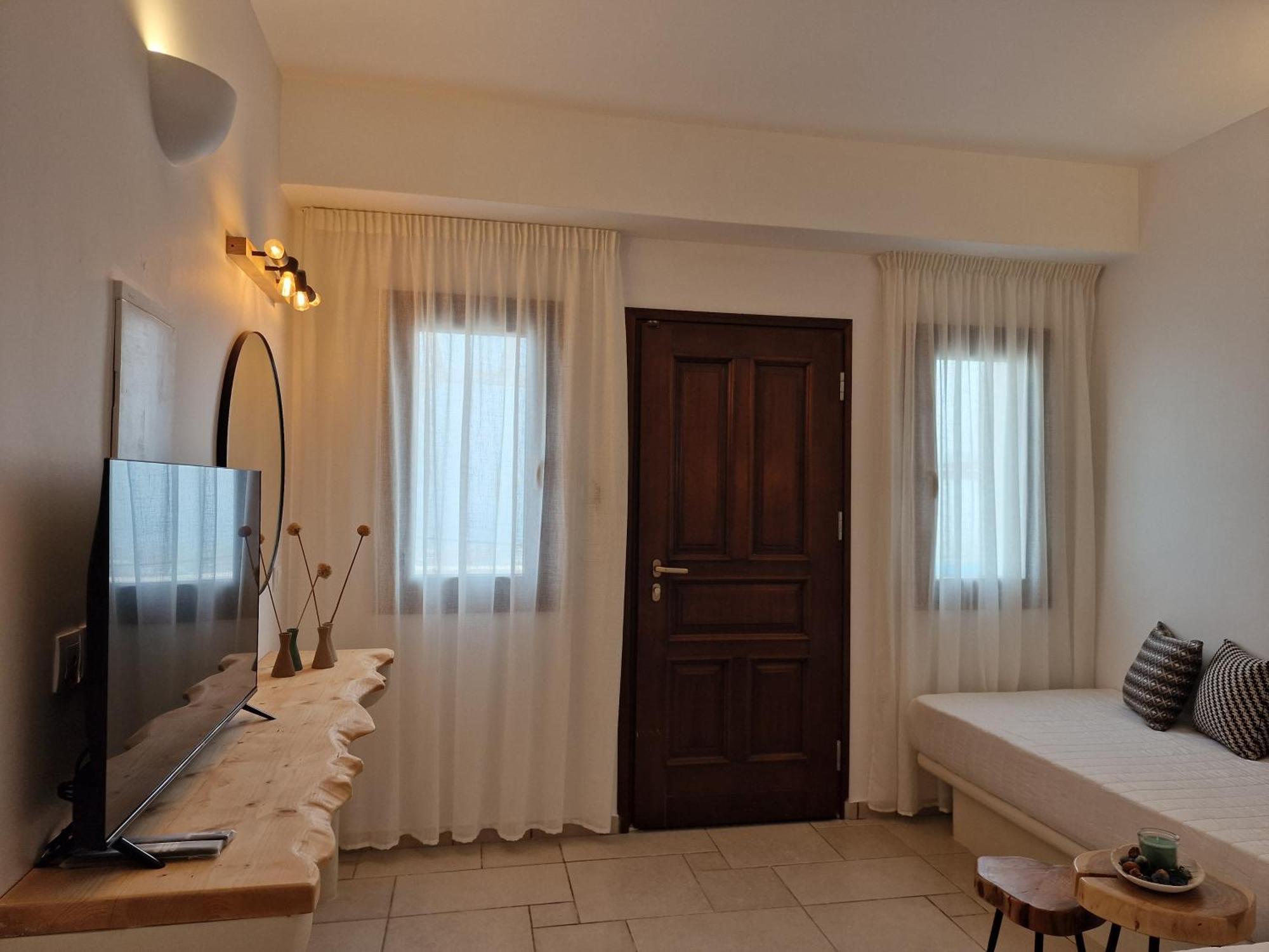 Amerisa Suites & Villa Fira  Værelse billede